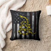 Industrial American Flag and Snake Clock クッション (ブランケット)