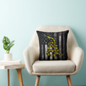 Industrial American Flag and Snake Clock クッション (椅子)