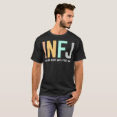 INFJパーソナリティ型イントロバーおもしろい Tシャツ (正面フル)