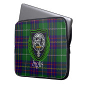 Inglis Scottish Clan Tartan and Crest  ラップトップスリーブ (正面左)