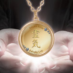 Inhala Energía, Exhala Luz alta protección Reiki ゴールドプレートネックレス<br><div class="desc">Inhala Energía, Exhala Luz alta protección Reiki, gracias al poder de Reiki Usui imbuido en si símbolo Universal. Este collar está pensado para: Mujeres que practican Reiki o desean comenzar su camino. Personas interesadas en la meditación, la sanación energética y el autoconocimiento. Quienes buscan un accesorio con propósito: para llevar...</div>