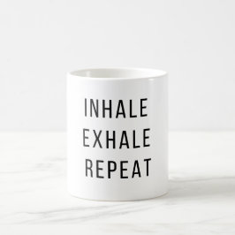 Inhale Exhale Repeat – ジムおもしろいことわざ コーヒーマグカップ