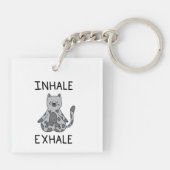 Inhale Exhale Yoga Cat キーホルダー (裏面)