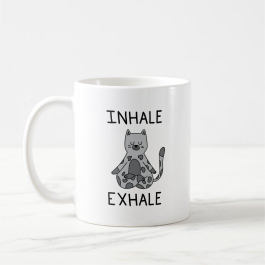 Inhale Exhale Yoga Cat コーヒーマグカップ (左)