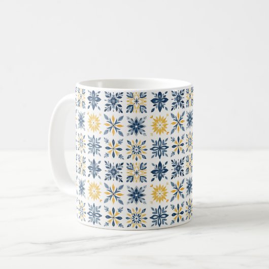 Initial Mediterranean Floral Tile-Style Pattern  コーヒーマグカップ (正面左)