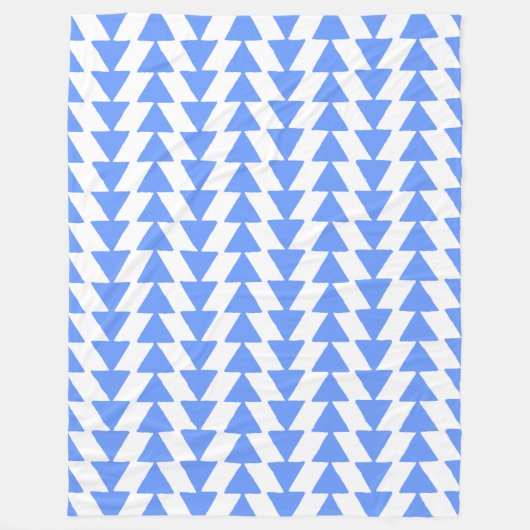 Inky Triangles – ベビーブルーとホワイト フリースブランケット (正面)