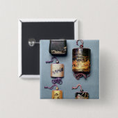 Inroおよび刻みタバコ入れ 缶バッジ (正面&裏面)