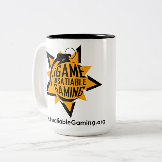 .insatiable. 賭博15のoz。 マグ (正面左)