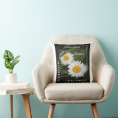 Inspirational Daisy Message Throw Pillow クッション (椅子)