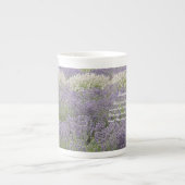 Inspirational Serenity Prayer Lavender Garden ボーンチャイナマグカップ (正面)