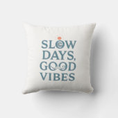 Inspirational Simple Living and Good Vibes クッション (裏面)