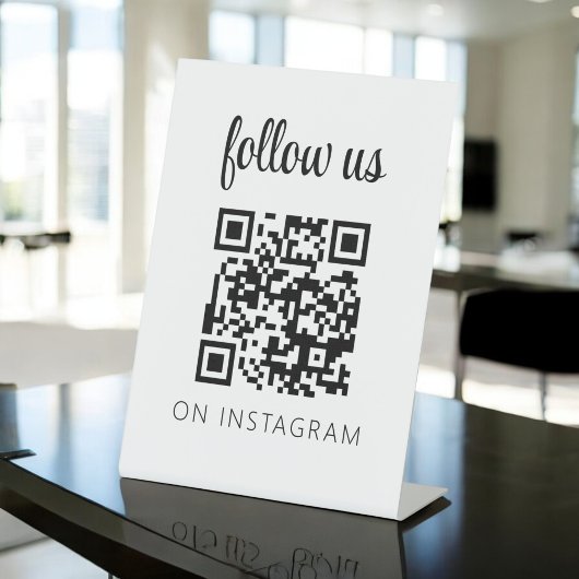 Instagramのピンクミニマル後を追リストQRコード 台座サイン