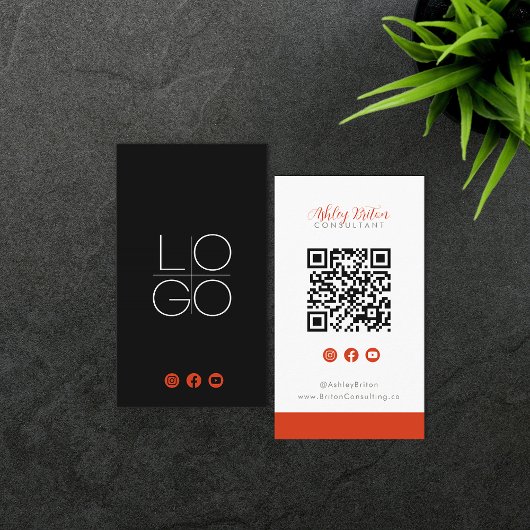 Instagram Facebook YouTubeソーシャルメディアQRコード 名刺