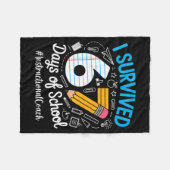 Instructional Coach Survived 67 Days Of School Hum フリースブランケット (正面(横))