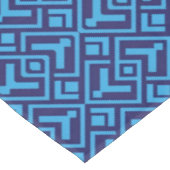 Interlocking Diamonds: Dark Blue Geometric Pattern テーブルクロス (アングル)