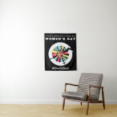 International Women’s Day 2026 ギブ・トゥ・ゲイン タペストリー (インサイチュ)