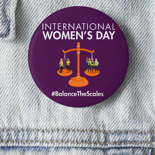 International Women’s Day 2026 Balance The Scales 缶バッジ