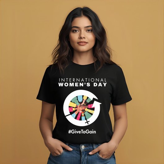 International Women’s Day 2026 Give To Gain Tシャツ
