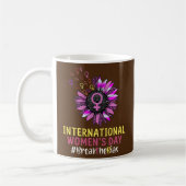 International Women's Day Break the Bias Sun コーヒーマグカップ (左)