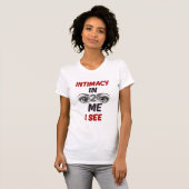 Intimacy In 2 Me I See” Eye Graphic T-Shirt – Bold Tシャツ (正面フル)
