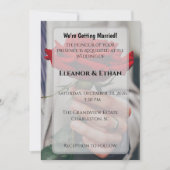 Intimate Close-Up Red Rose Engagement & Wedding 招待状 (正面)