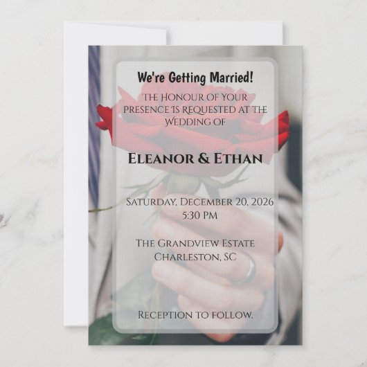 Intimate Close-Up Red Rose Engagement & Wedding 招待状 (正面)