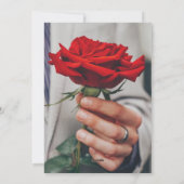 Intimate Close-Up Red Rose Engagement & Wedding 招待状 (裏面)
