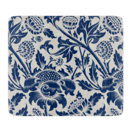 Intricate blue floral pattern on light background カッティングボード