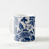 Intricate blue floral pattern on light background コーヒーマグカップ (正面左)