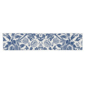 Intricate blue floral pattern on light background ショートテーブルランナー (横)