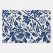 Intricate blue floral pattern on light background ラッピングペーパーシート (正面)