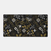 Intricate floral pattern with gold and white  デスクマット (正面)