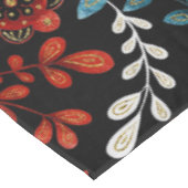Intricate floral pattern with gold and white  tabl テーブルクロス (アングル)