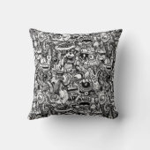Intricate Monochrome Monster Doodle Art クッション (裏面)