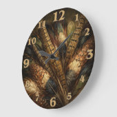 Intricate pheasant feather close-up ラージ壁時計 (傾斜)