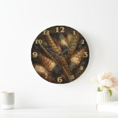 Intricate pheasant feather close-up ラージ壁時計 (ホーム)