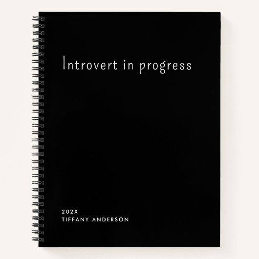 Introvert in progress Funny Introverts Gifts ノートブック (正面)