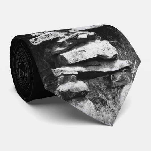 Inukshukは強く立ちます ネクタイ (ロール)