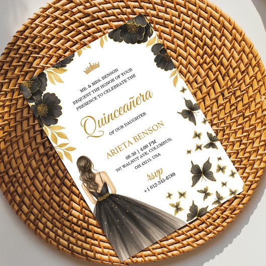 Invitation for a Quinceañera with elegant floral  招待状