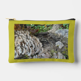 iPhone 16 ケース アクセサリーポーチ