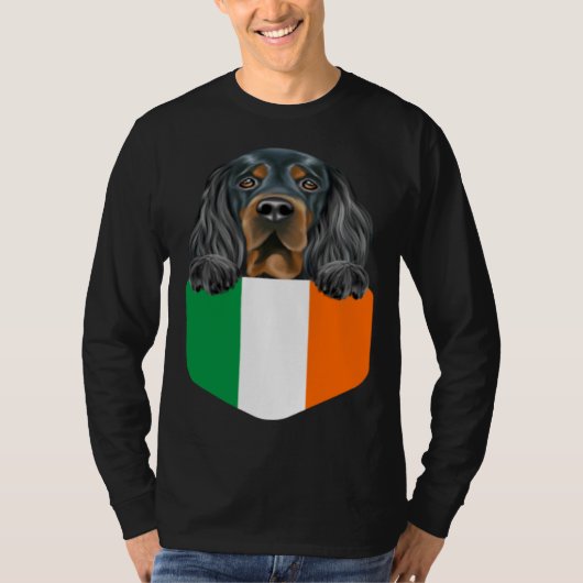 Ireland Flag Gordon Setter Dog In Pocket Tシャツ (正面)