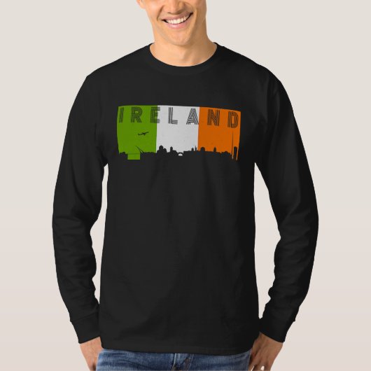 Ireland Skyline Irish Flag Vacation Travel Tシャツ (正面)