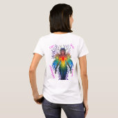 “Iridesca” - 色の守護者 Tシャツ (裏面フル)