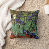 Irises by Vincent van ゴッホ、ヴィンテージ・ガーデン・アート クッション (ブランケット)