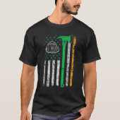 Irish American US Flag Firefighter Axe Fire St Pat Tシャツ (正面)