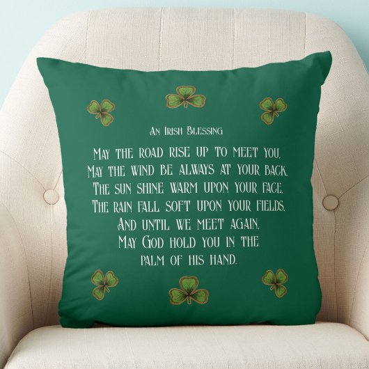 Irish Blessing and Shamrocks Green Typography クッション