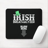 Irish Breathalyzer Blow Here St. Patrick's Day Dri マウスパッド (マウス)