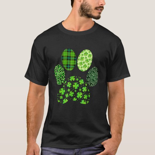 Irish Cute Dog Paw Clovers St Patrick's Day Lucky  Tシャツ (正面)