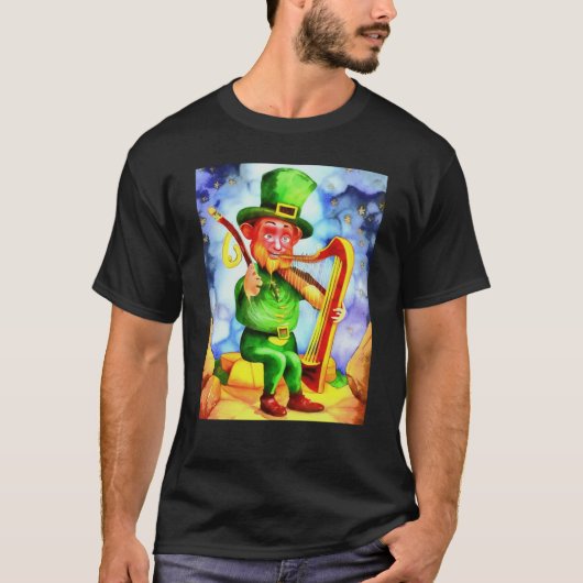 Irish Elf With Fiddle and Harp Tシャツ (正面)