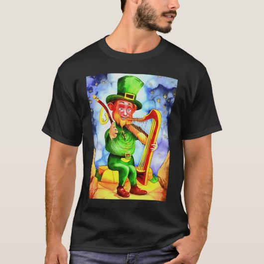 Irish Elf With Fiddle and Harp Tシャツ (正面)